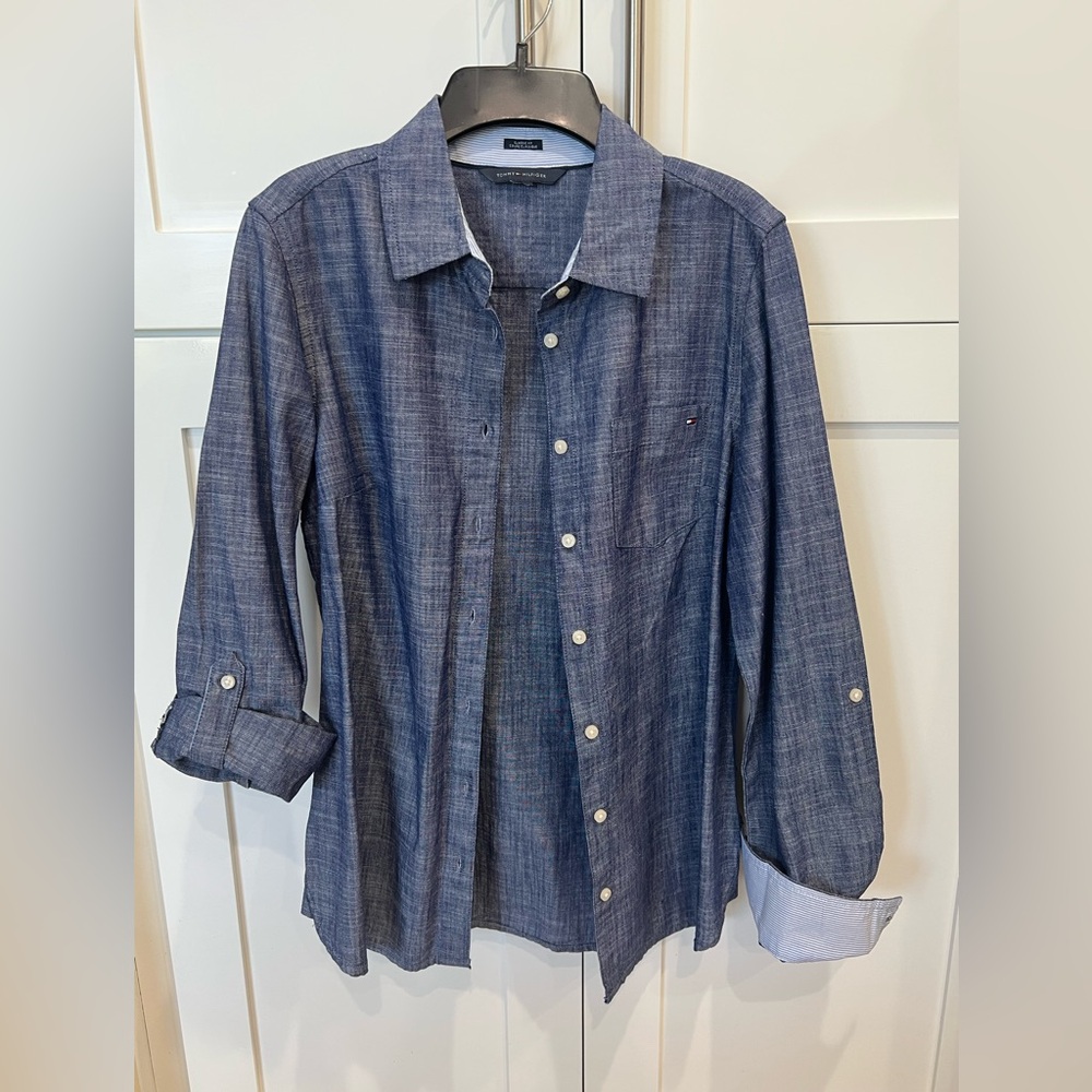 TOMMY HILFIGER women’s denim blouse